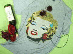 Ｔシャツ　ミシン刺繍マリリンＴシャツ　マリリン・モンローのTシャツ　モンローＴシャツ　マリリンＴシャツ　Marilyn