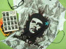 `FEQôsVc@ʐ^W@QosVc@CHE GUEVARA Tshirt@L[ov̂sVc CUBA T-shirt