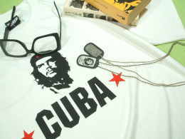 キューバＴシャツ　CUBA　Ｔシャツ　チェ・ゲバラのＴシャツ　キューバ革命Ｔシャツ