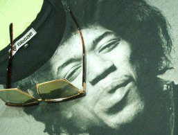 W~EwhbNX̂sVc@W~wsVc@Jimi Hendrix Tshirt