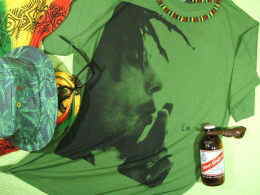 {u}[[sVc@Bob Marley T-shirt@X^@QG@{uE}[[̂sVc