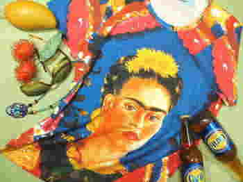 レディース　フリーダカーロのＴシャツ　女性サイズ　フリーダＴシャツ　Frida Kahlo T-shirt