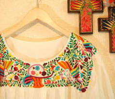 メキシコ・チアパス刺繍ワンピ　メキシコ刺繍ワンピ　チアパス　民族衣装