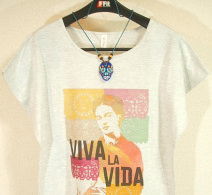 レディースＴシャツ　フリーダカーロのＴシャツ　Frida Kahlo T-shirt　フリーダＴシャツ　ドルマンスリーブ