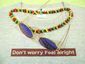 {u}[[sVc@T@t[_t@C^[@{uT@Bob Marley T-shirt@X^@{uE}[[̒sVc