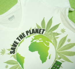 大麻Ｔシャツ　ガンジャＴシャツ　女性サイズ　マリファナＴシャツ　Marijuana Tshirt