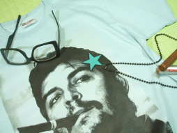 `FEQôsVc@CUBA @tQosVc@L[ov@CHE GUEVARA Tshirt