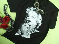 �s�V���c�@�m�[�}�W�[���@�}�������s�V���c�@�}�������������[�̂s�V���c�@Marilyn Tshirt