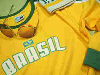ブラジル製セレソントレーナー　長袖　ブラジルトレーナー　サッカー長袖Ｔシャツ　フットボールＴシャツ　ロンＴ　ブラジル代表　トレーナー