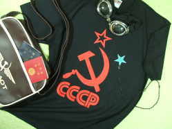 旧ソ連Ｔシャツ　Ｔシャツ　CCCP 共産主義Ｔシャツ　共産マークＴシャツ　鎌とハンマー