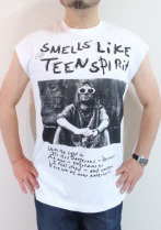 Kurt Cobain カートコバーンのTシャツ　グランジ　ロックTシャツ　ニルヴァーナ　バンドTシャツ Smells Like Teen Spirit